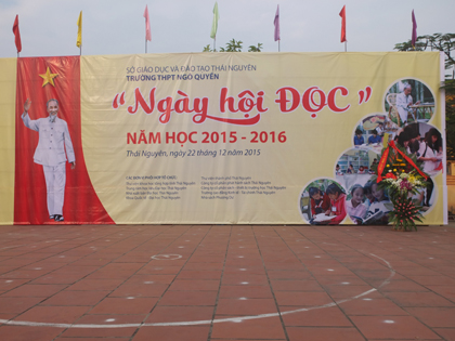 Trung tâm Thông tin-Thư viện nhà trường tham gia "Ngày hội đọc" tại trường THPT Ngô Quyền, TP Thái Nguyên 